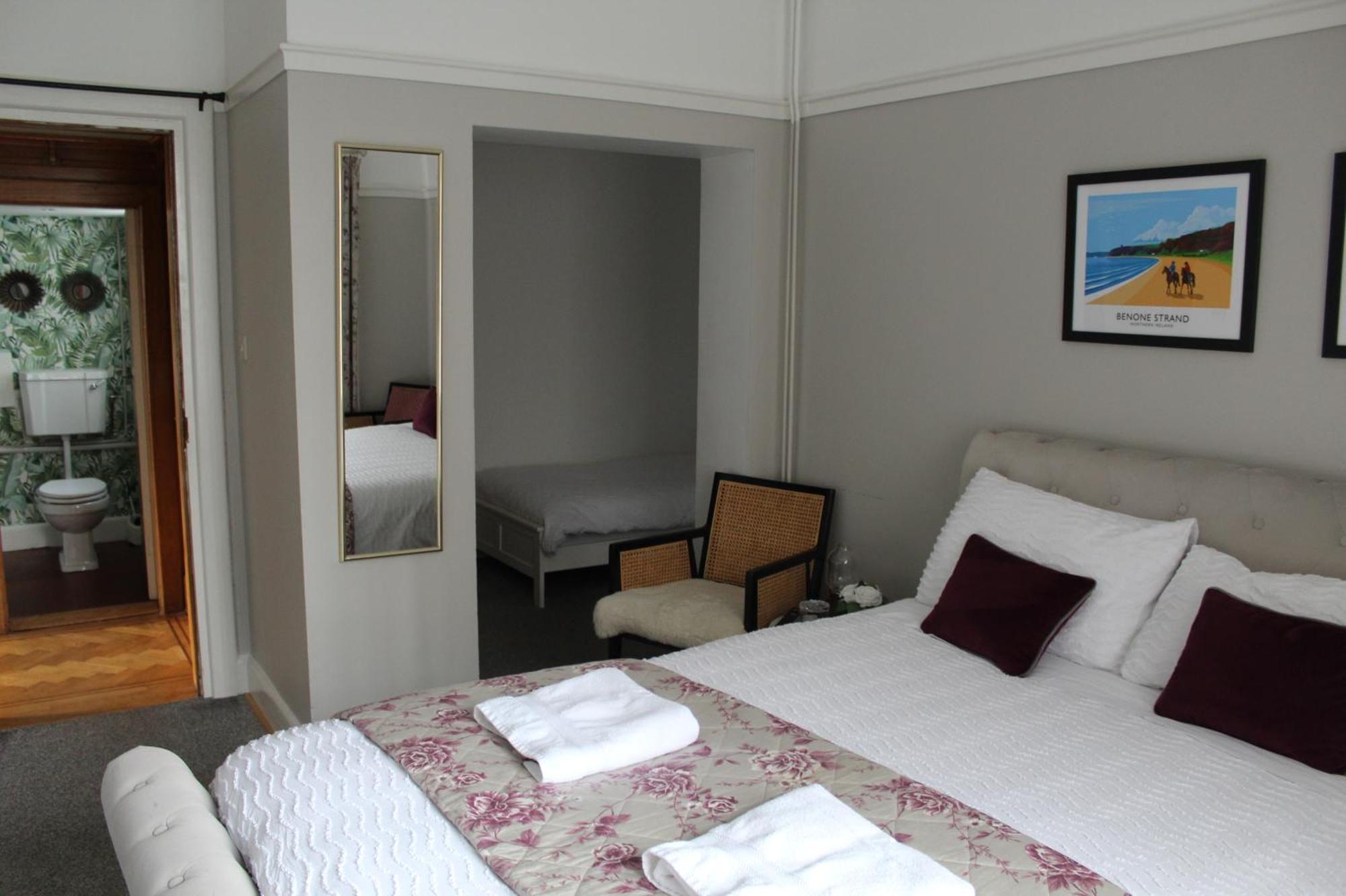 Larkhill House Hotel พอร์ตรัช ภายนอก รูปภาพ